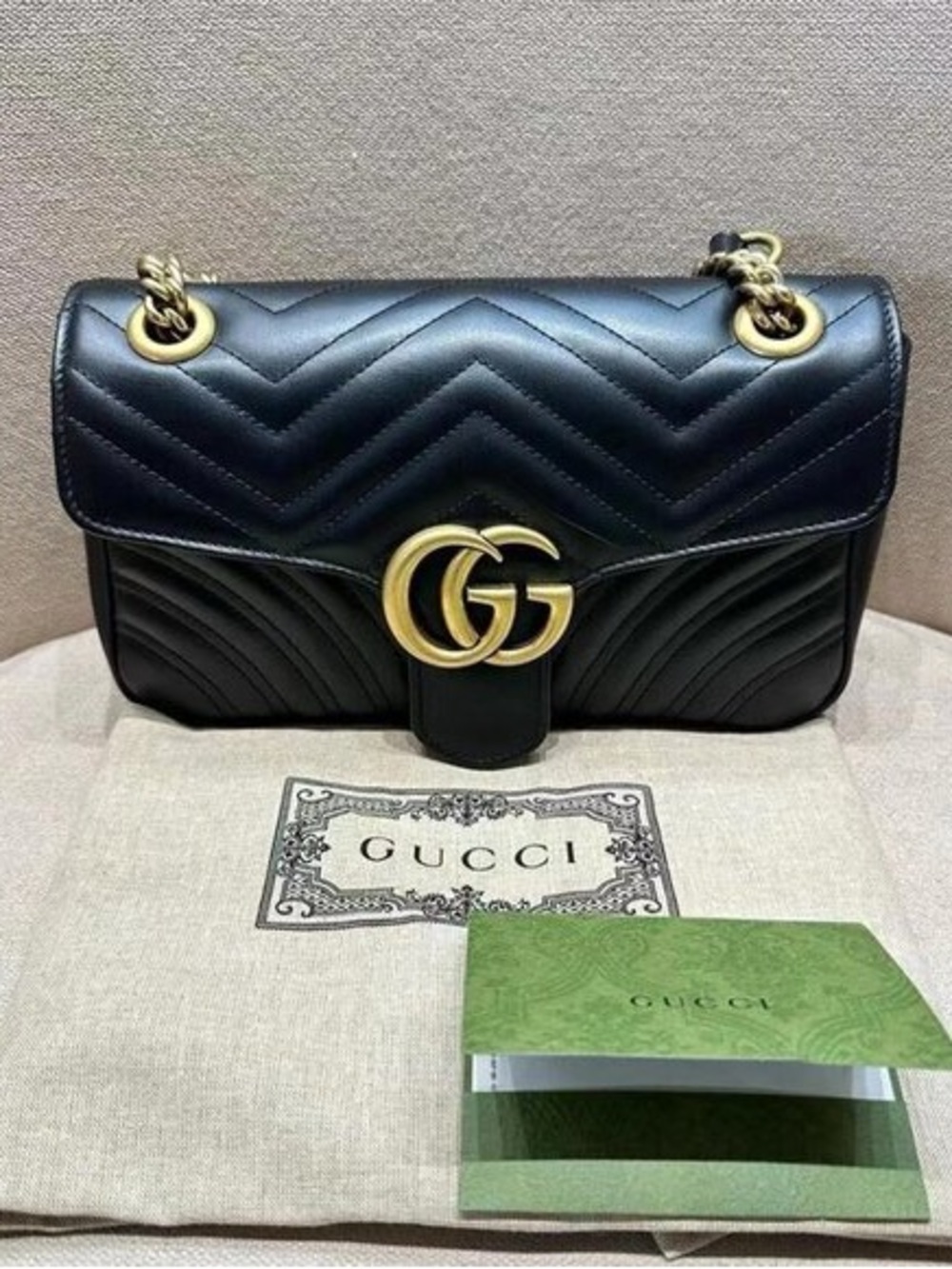 Women's Gucc.i Black Quilted Leather Shoulder Bag